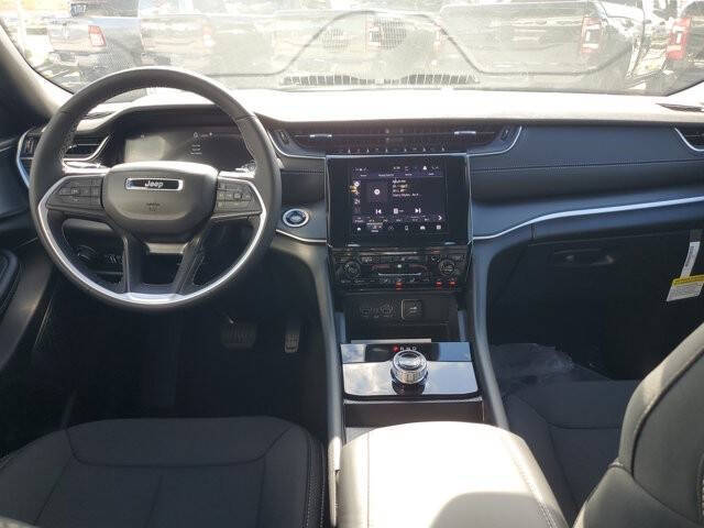 2025 Jeep Grand Cherokee L Laredo X