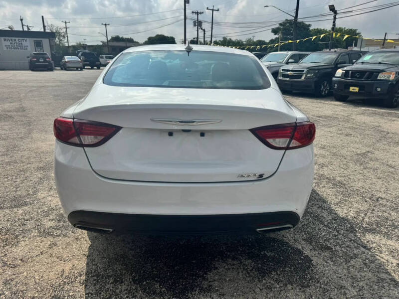 2015 Chrysler 200 S
