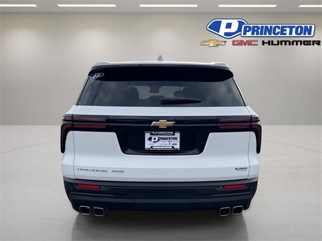 2024 Chevrolet Traverse LS