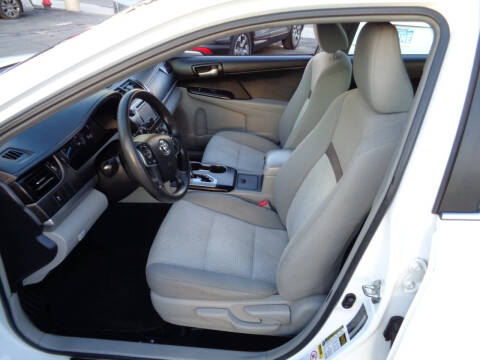 2014 Toyota Camry LE