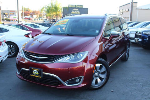 2017 Chrysler Pacifica Hybrid Platinum