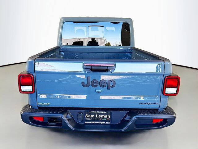 2025 Jeep Gladiator Sport