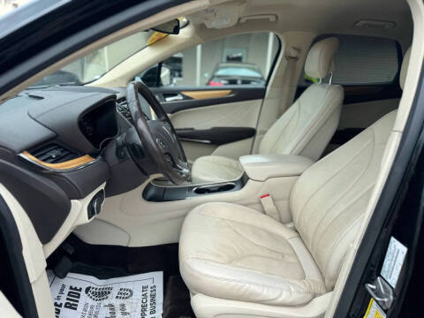 2016 Lincoln MKC Select