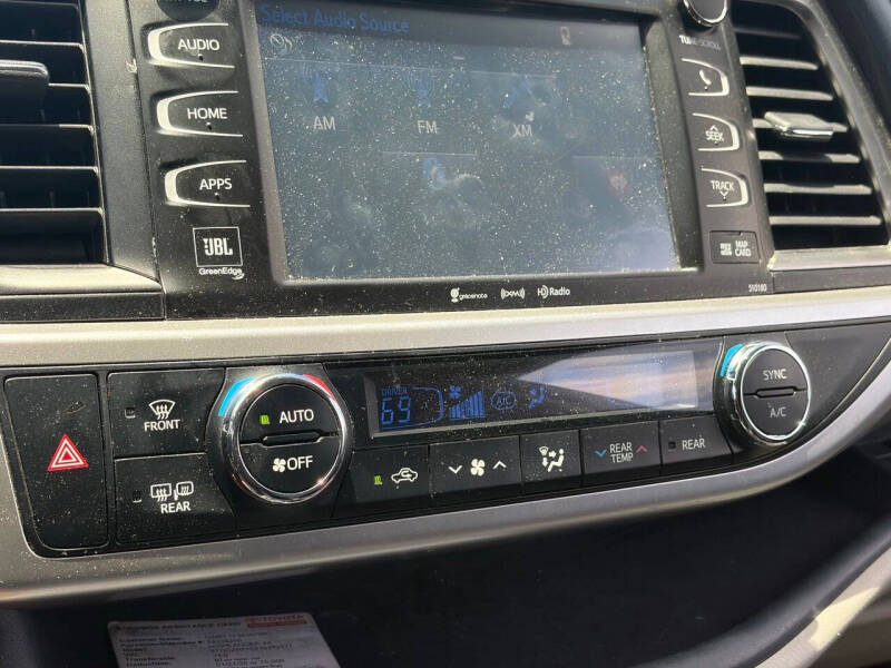 2017 Toyota Highlander Limited