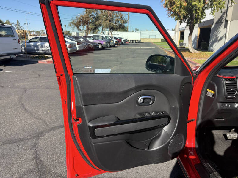 2019 Kia Soul +