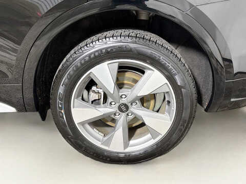 2023 Audi Q5 quattro Premium Plus 40 TFSI