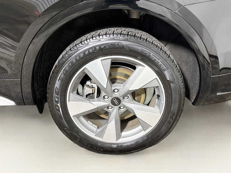 2023 Audi Q5 quattro Premium Plus 40 TFSI