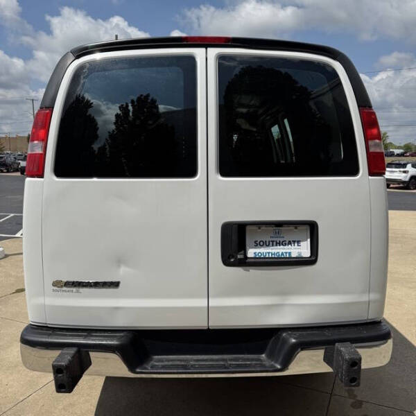 2023 Chevrolet Express 2500