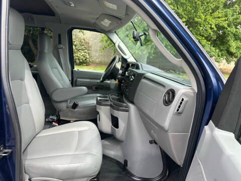 2012 Ford E-Series E-350 SD XLT