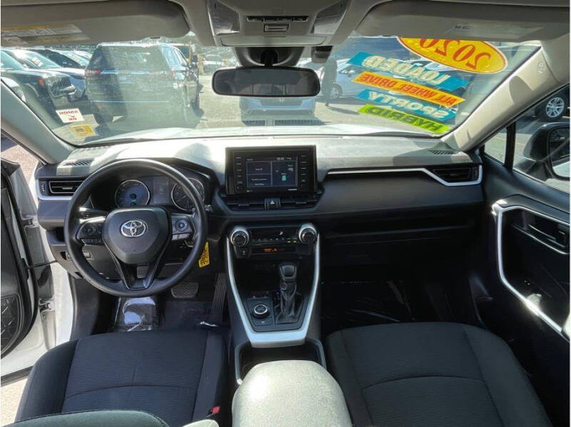 2020 Toyota RAV4 Hybrid LE