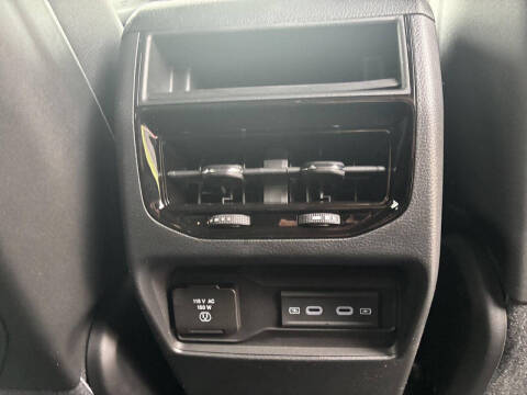 2026 Jeep Grand Cherokee Altitude