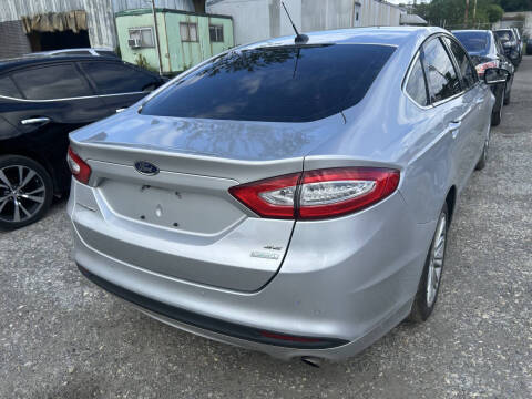 2016 Ford Fusion SE