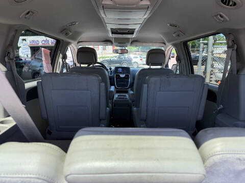 2012 Chrysler Town and Country Touring