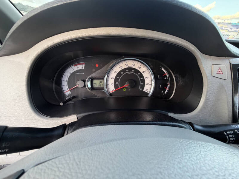 2014 Toyota Sienna SE 8-Passenger