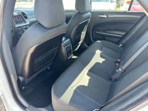 2019 Chrysler 300 Touring