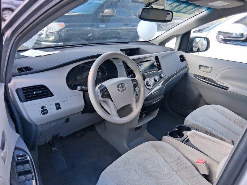 2011 Toyota Sienna XLE 8-Passenger