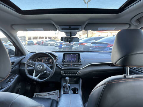 2022 Nissan Altima 2.0 SR