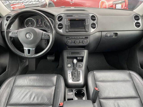 2017 Volkswagen Tiguan 2.0T Sport