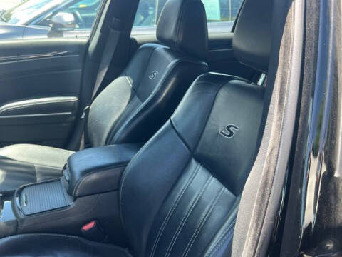 2019 Chrysler 300 S