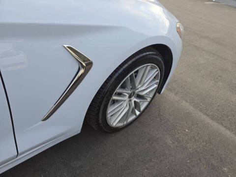 2020 Genesis G70 2.0T