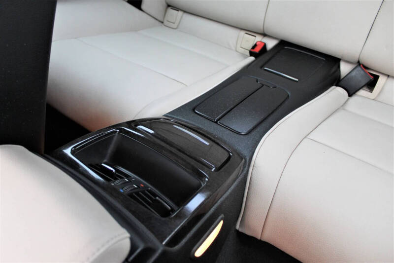 2013 BMW 3 Series 328i