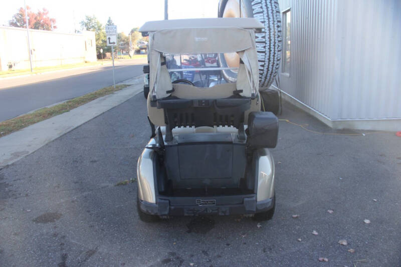 2020 E-Z-GO RXV ELiTE