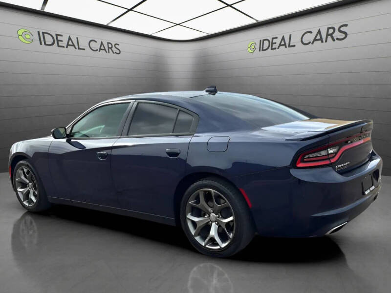 2016 Dodge Charger SXT