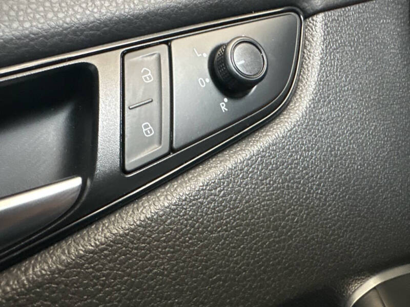 2020 Volkswagen Passat R-Line