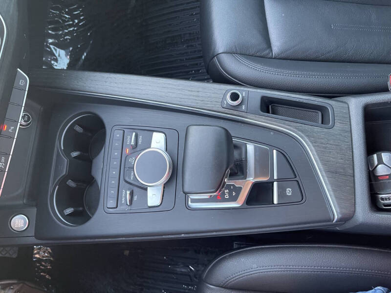 2017 Audi A4 2.0T quattro Premium Plus