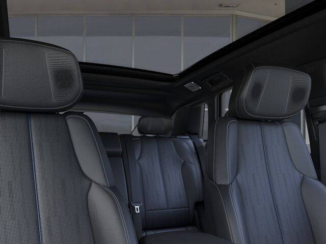 2026 Cadillac LYRIQ-V