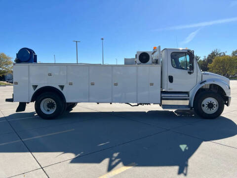 2011 Freightliner M2 106