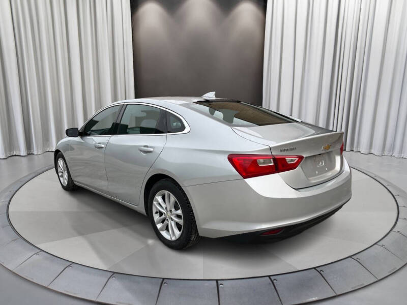 2016 Chevrolet Malibu 1LT photo 5