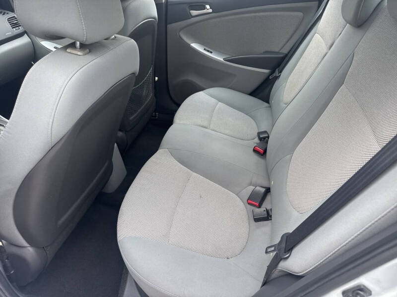 2013 Hyundai Accent GLS
