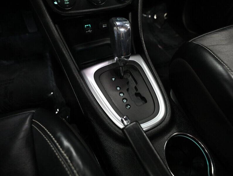 2011 Chrysler 200 S