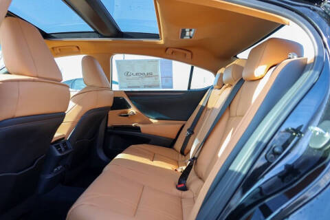 2025 Lexus ES 350 Luxury