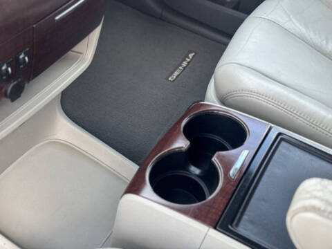 2012 Toyota Sienna XLE 8-Passenger