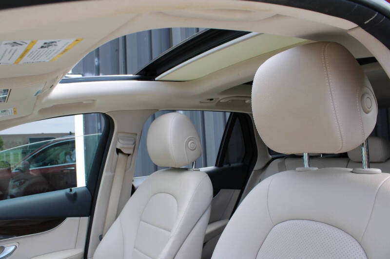 2019 Mercedes-Benz GLC GLC 300
