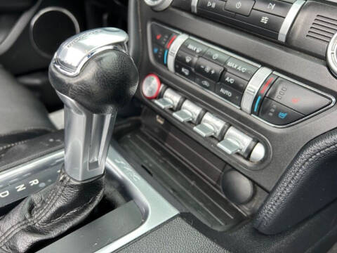 2020 Ford Mustang EcoBoost