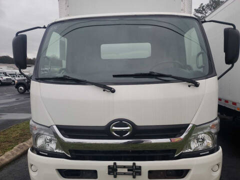 2015 Hino 195