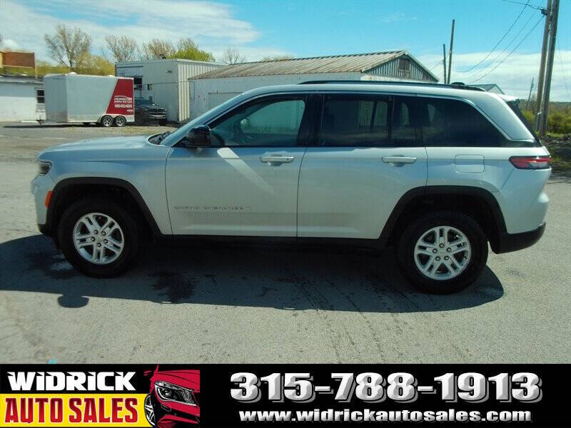 2023 Jeep Grand Cherokee Laredo