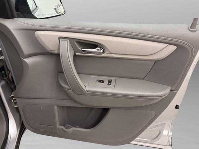 2017 Chevrolet Traverse LS