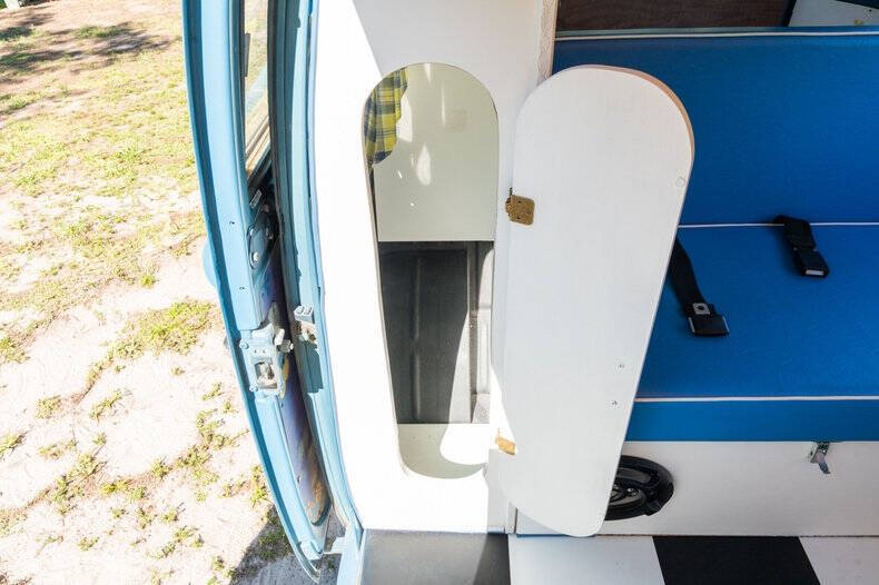 1973 Volkswagen Bus