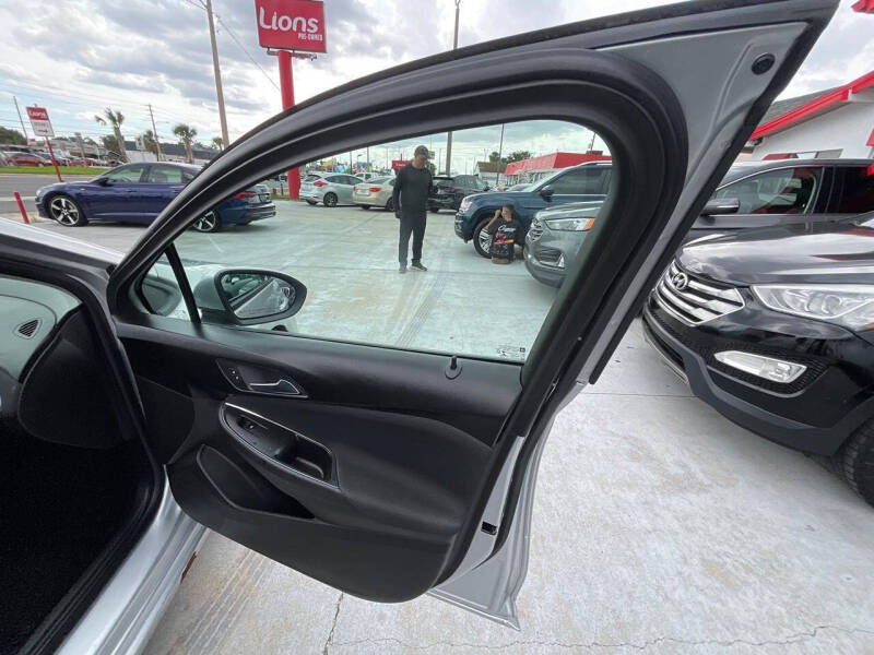2018 Chevrolet Cruze LS Auto