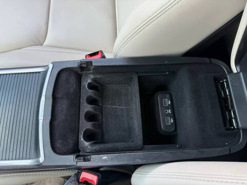 2017 Chrysler 300 Limited