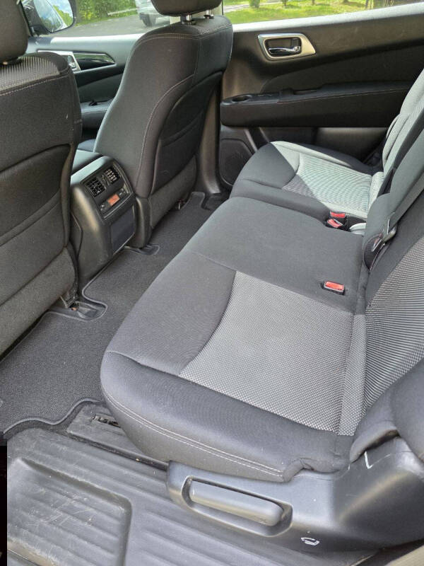 2017 Nissan Pathfinder S