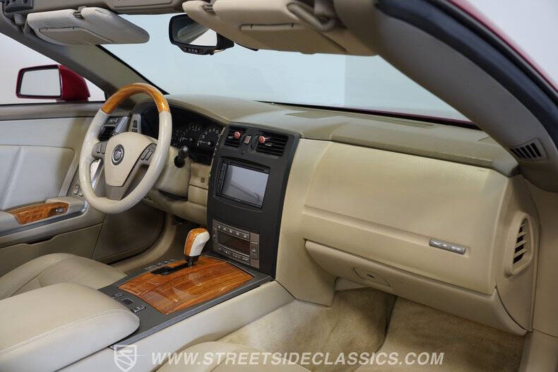 2005 Cadillac XLR