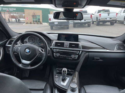 2017 BMW 3 Series 330i