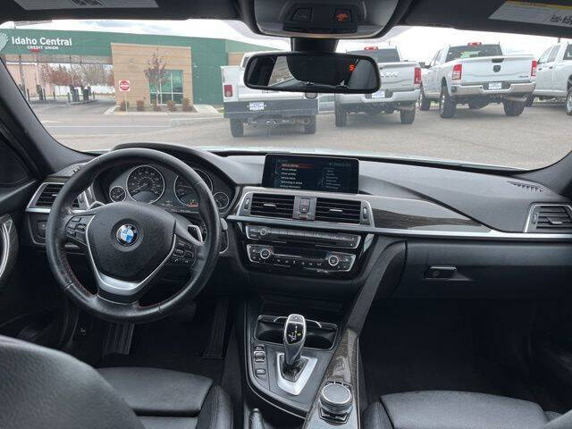 2017 BMW 3 Series 330i