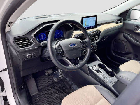 2022 Ford Escape Titanium
