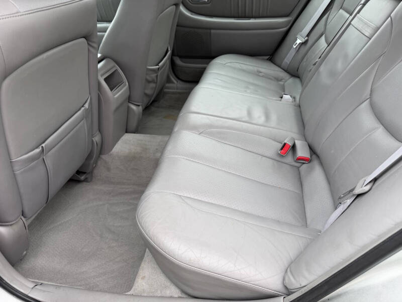 2003 Toyota Avalon XL